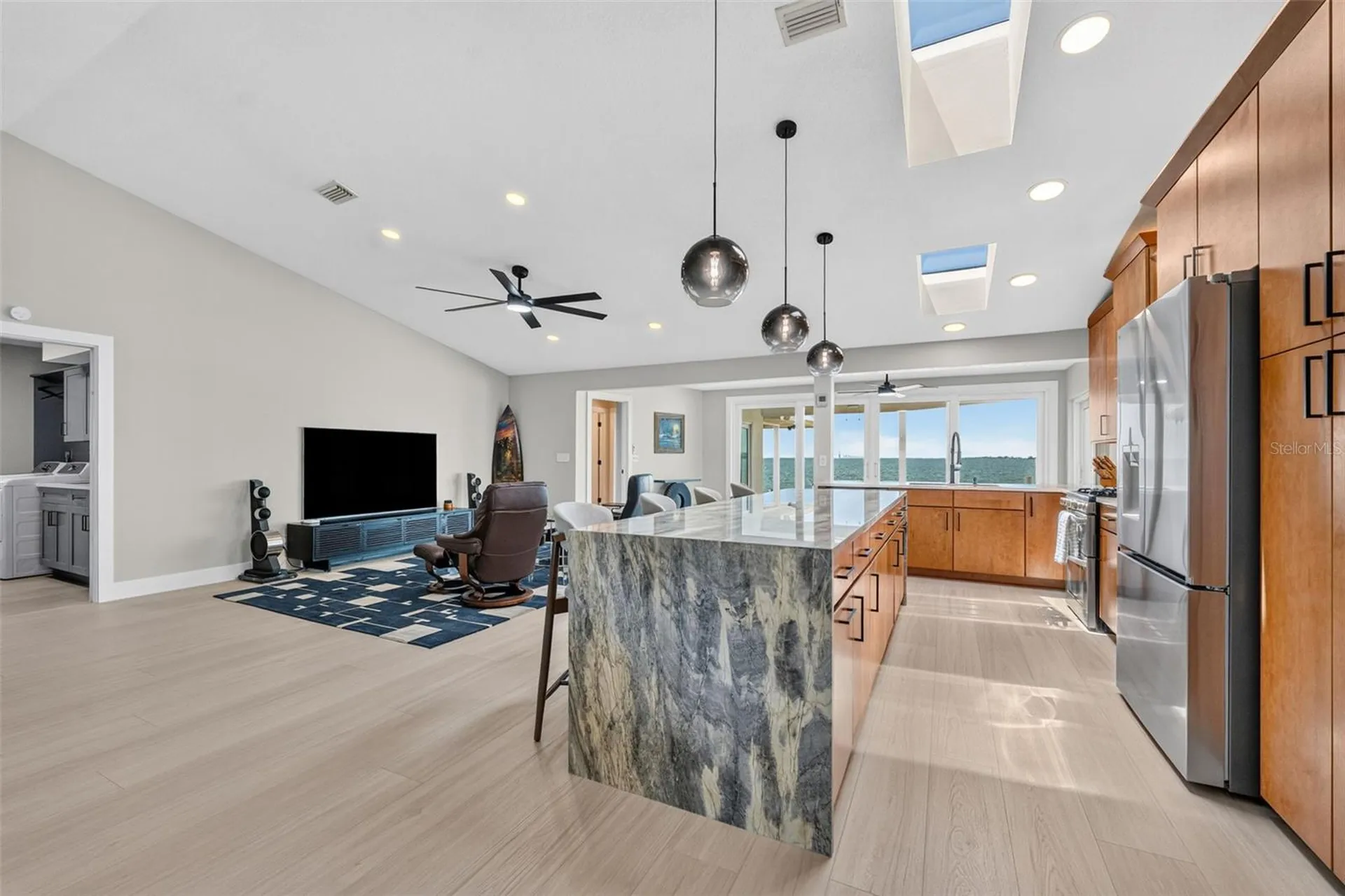 2936 68th Avenue S St Petersburg FL 33712