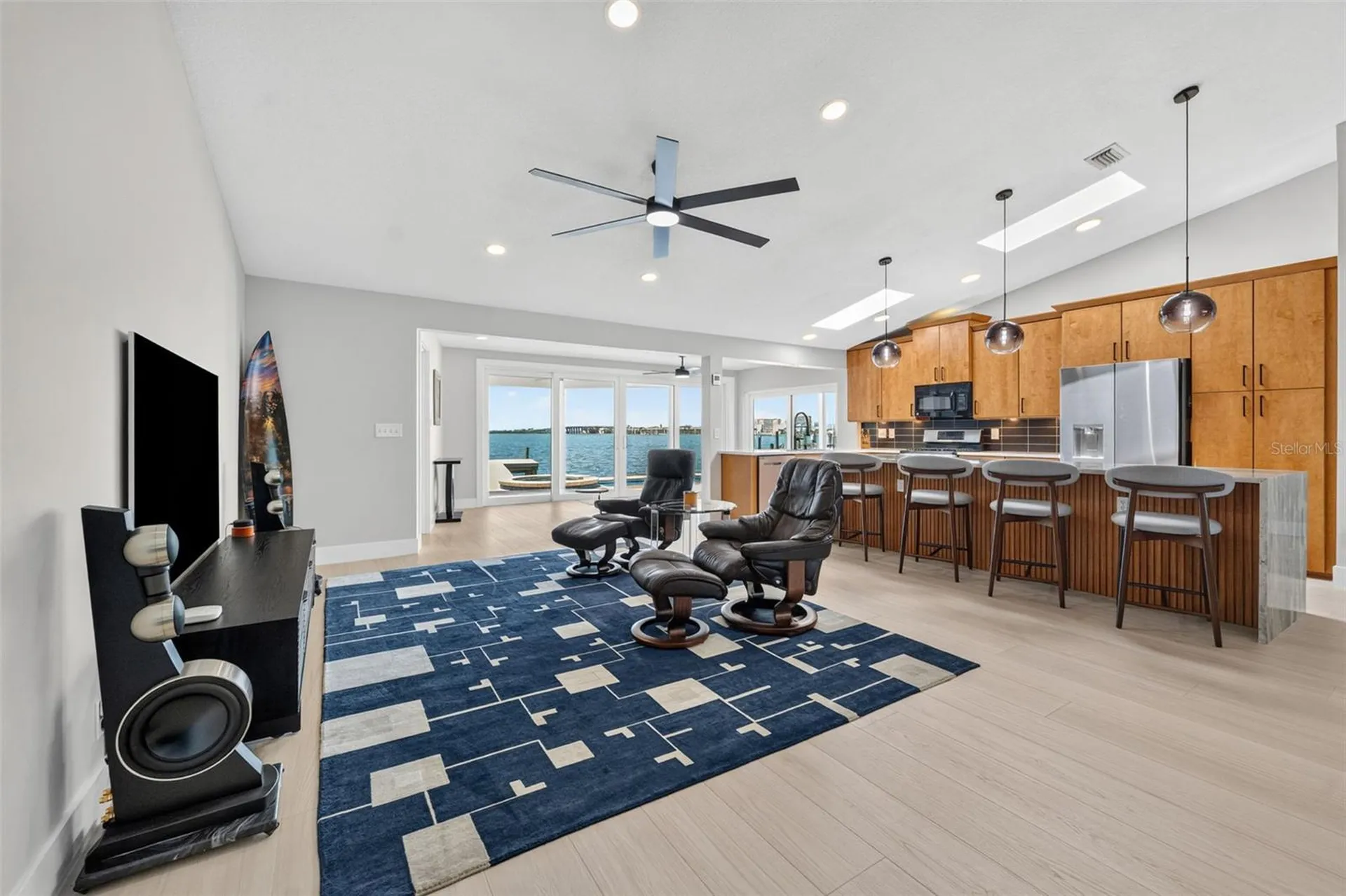 2936 68th Avenue S St Petersburg FL 33712