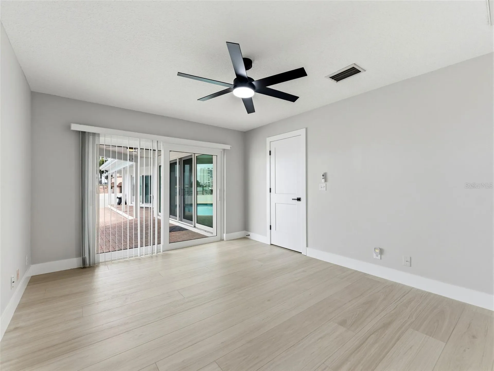 2936 68th Avenue S St Petersburg FL 33712