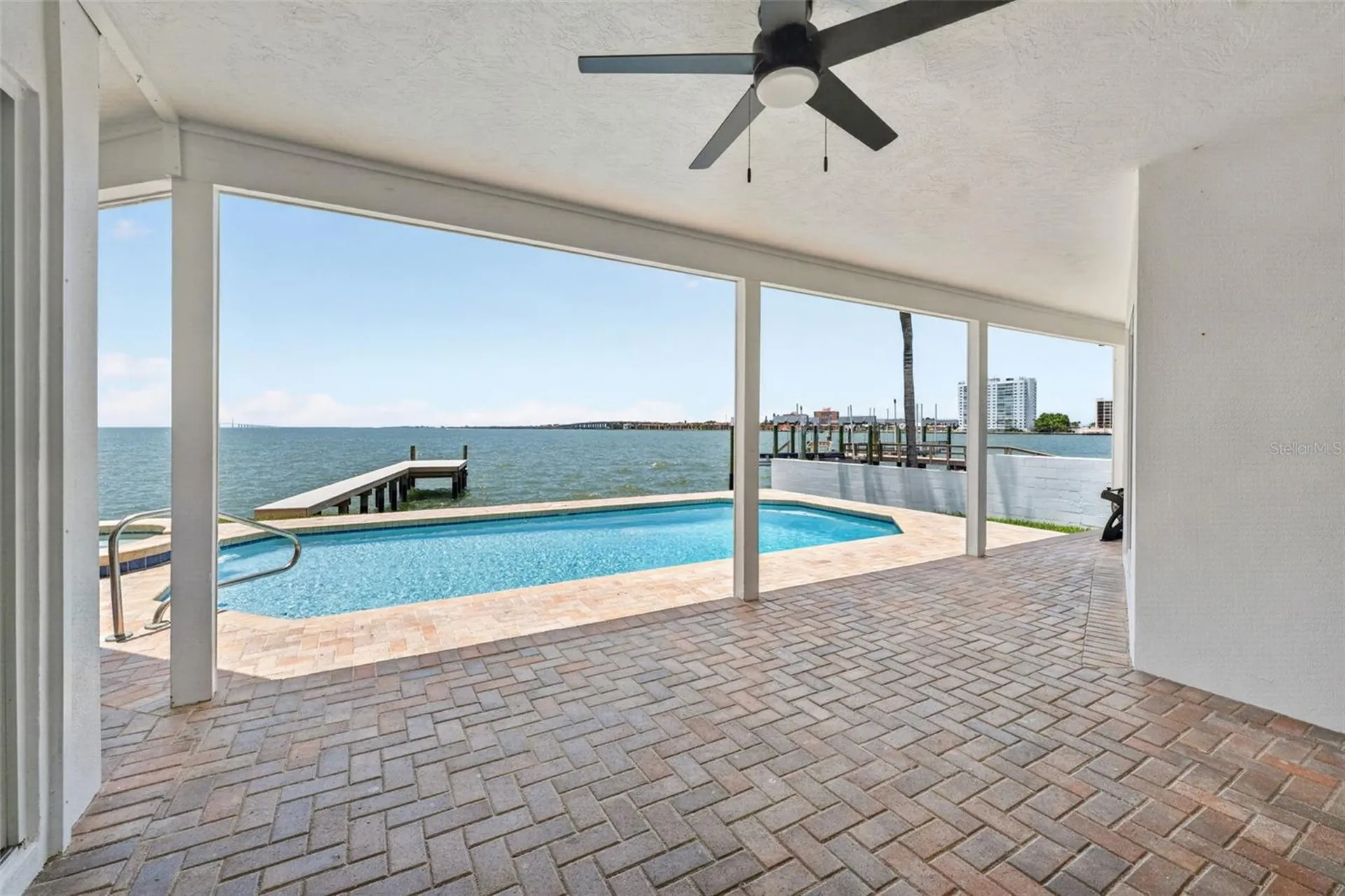 2936 68th Avenue S St Petersburg FL 33712