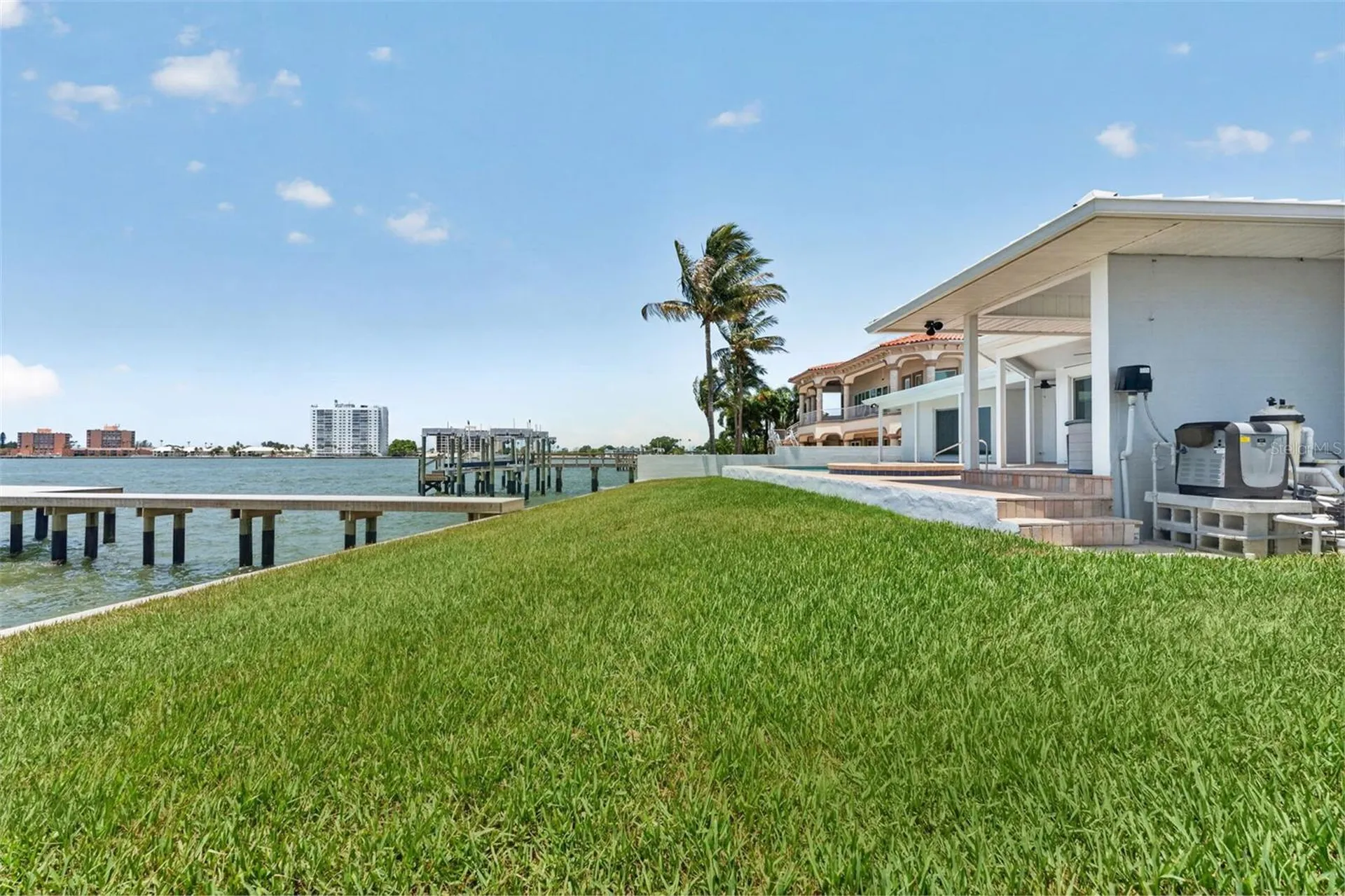 2936 68th Avenue S St Petersburg FL 33712
