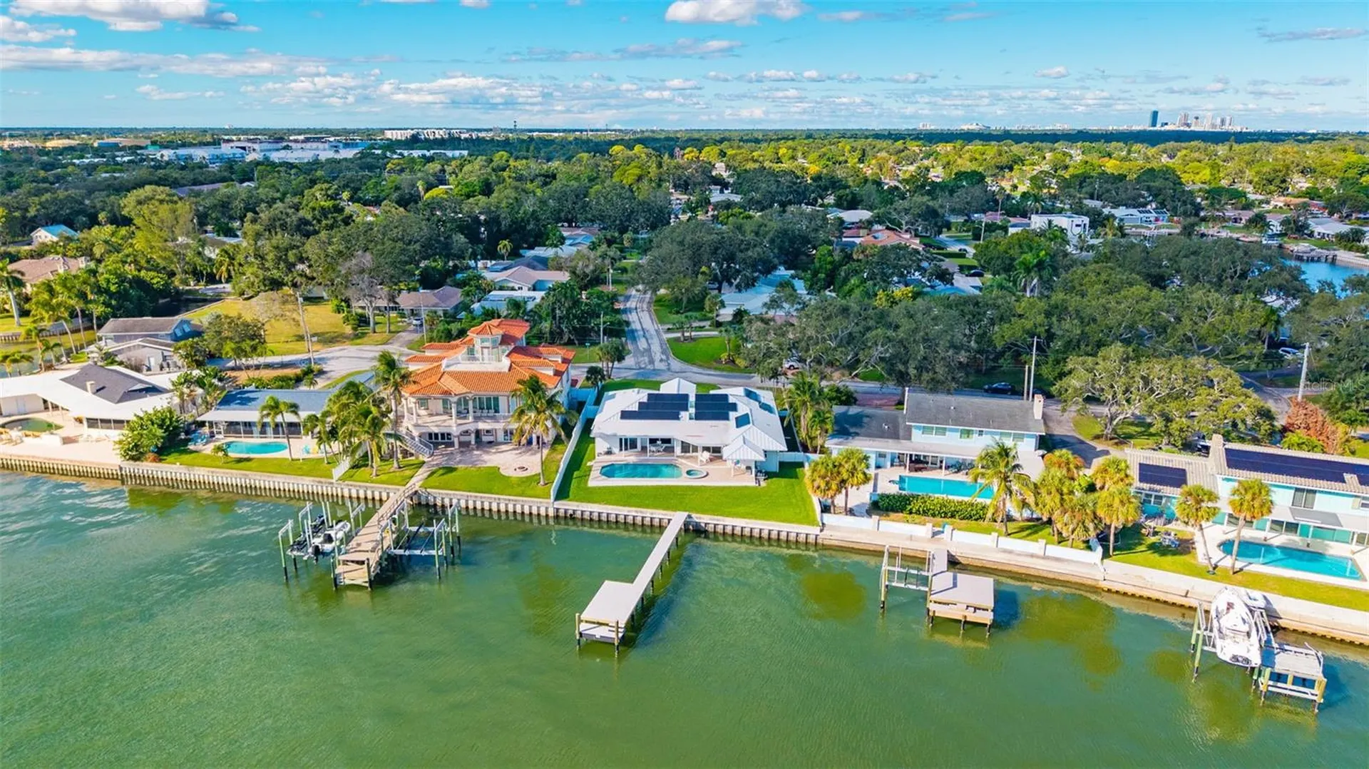 2936 68th Avenue S St Petersburg FL 33712