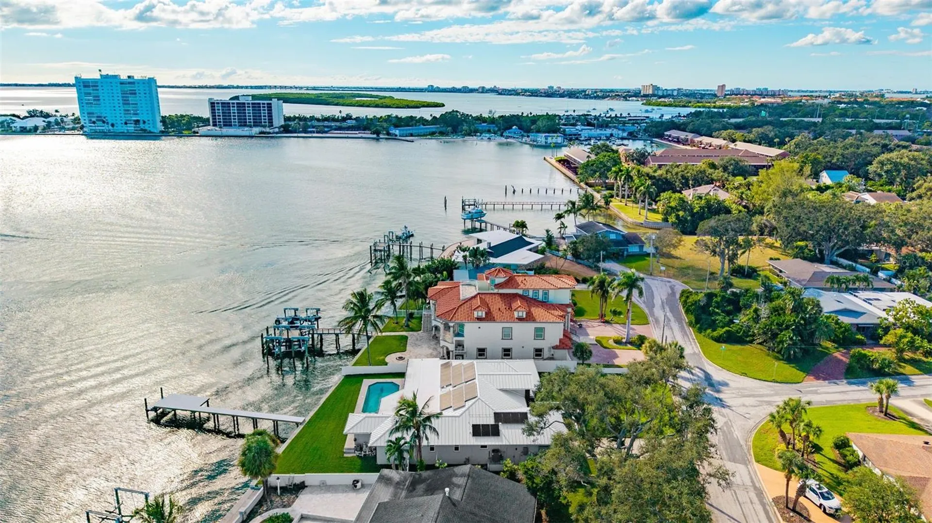 2936 68th Avenue S St Petersburg FL 33712