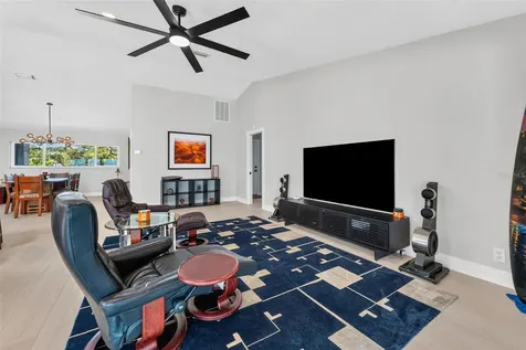 2936 68th Avenue S St Petersburg FL 33712