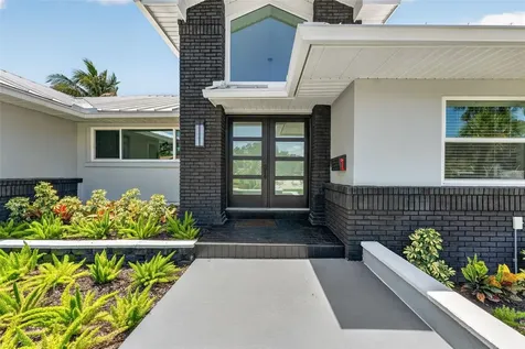 2936 68th Avenue S St Petersburg FL 33712