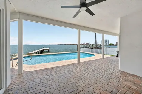 2936 68th Avenue S St Petersburg FL 33712
