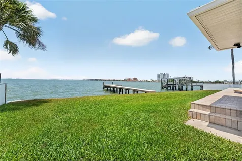 2936 68th Avenue S St Petersburg FL 33712