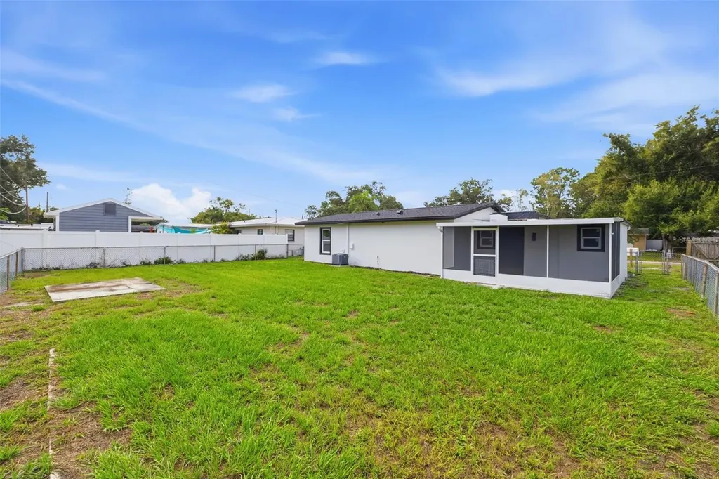 4409 W Wyoming Avenue Tampa FL 33616