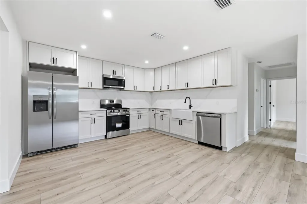 4409 W Wyoming Avenue Tampa FL 33616