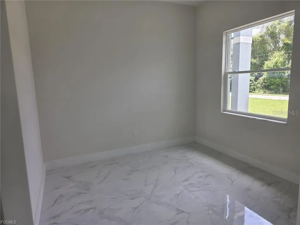 3852 Hopevale Street Fort Myers FL 33905