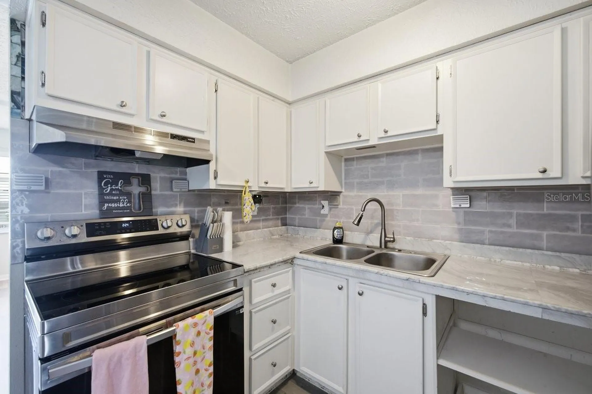 1041 Apollo Beach Boulevard Apollo Beach FL 33572