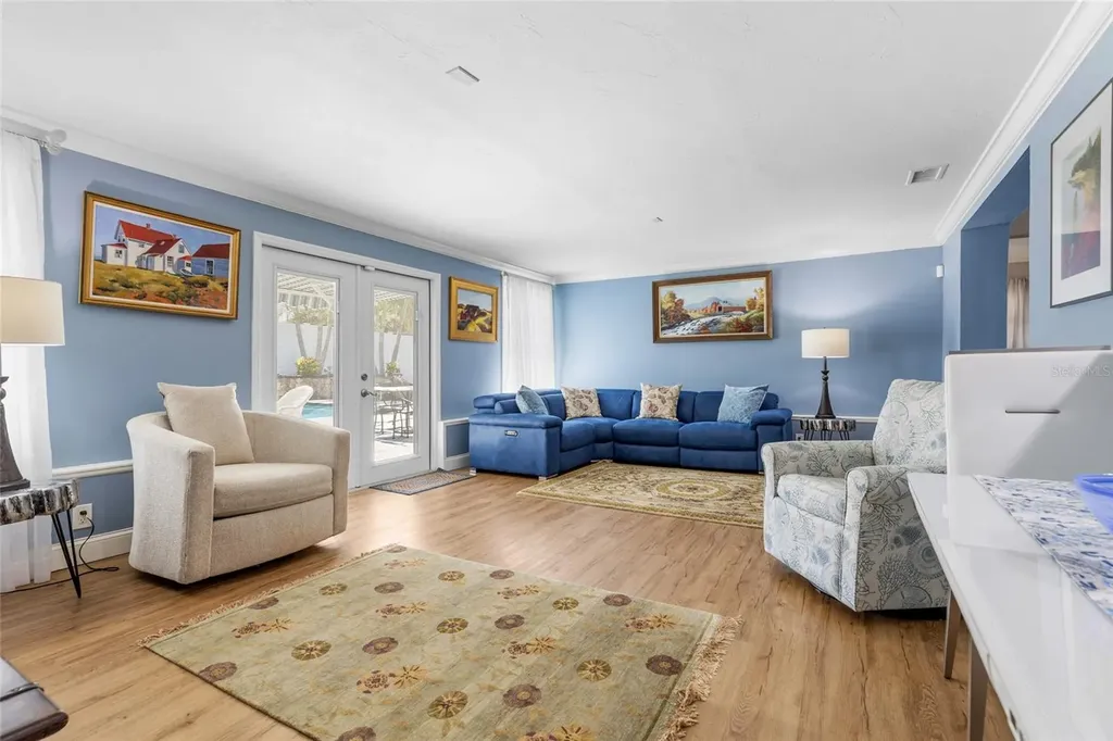 6249 Hillside Avenue Seminole FL 33772