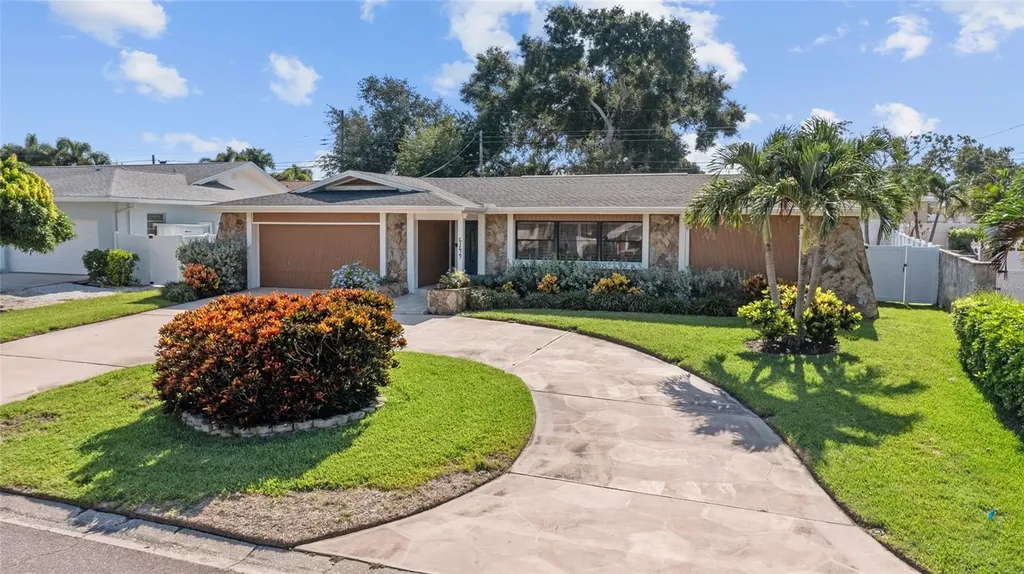 6249 Hillside Avenue Seminole FL 33772