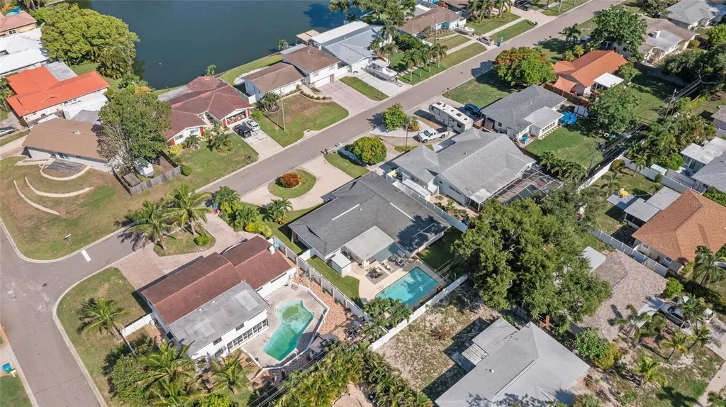 6249 Hillside Avenue Seminole FL 33772