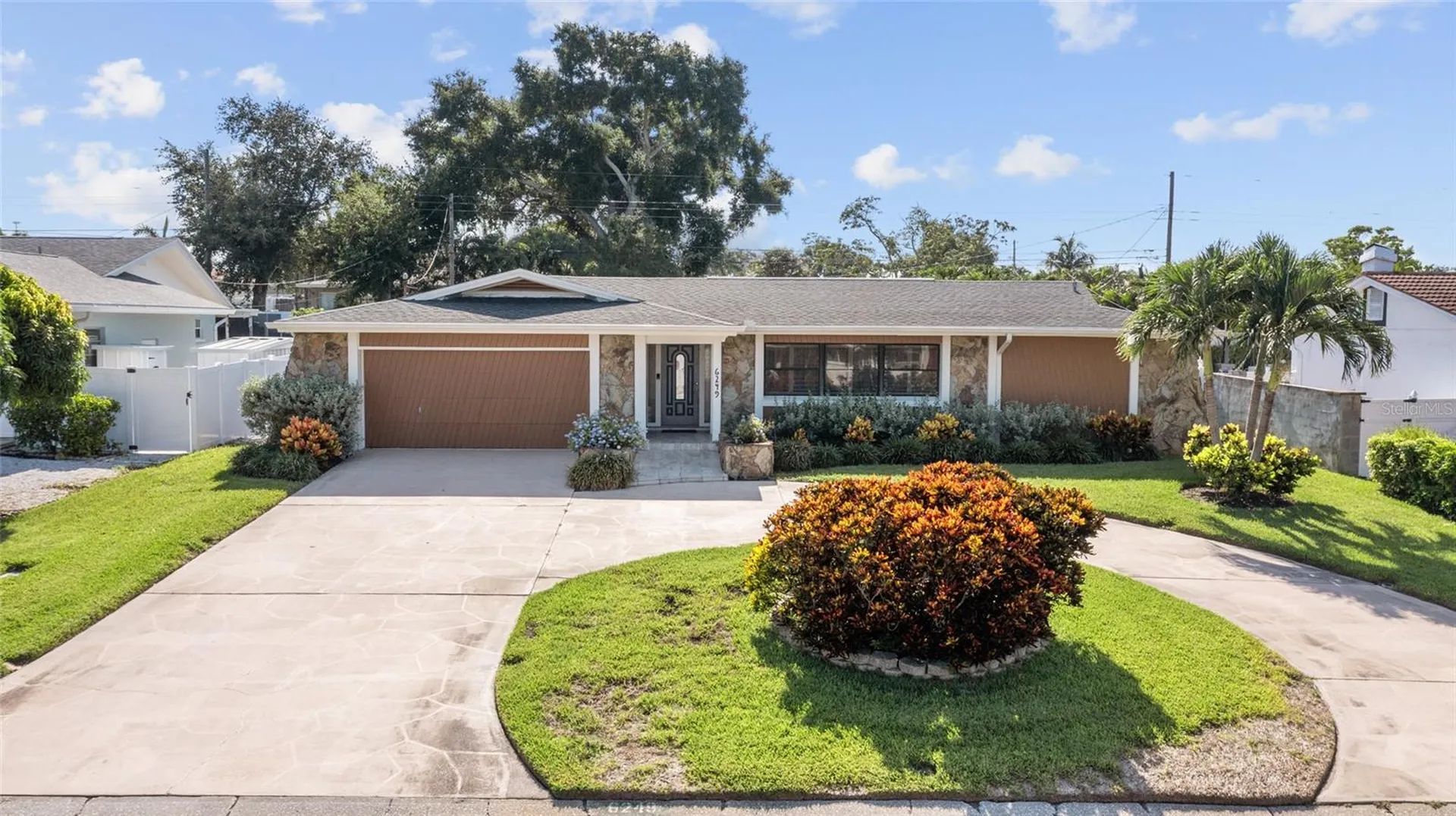 6249 Hillside Avenue Seminole FL 33772