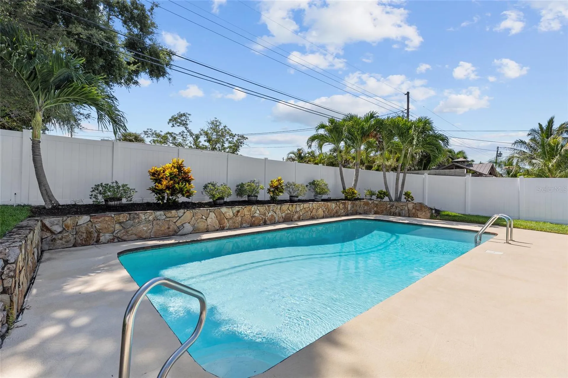 6249 Hillside Avenue Seminole FL 33772