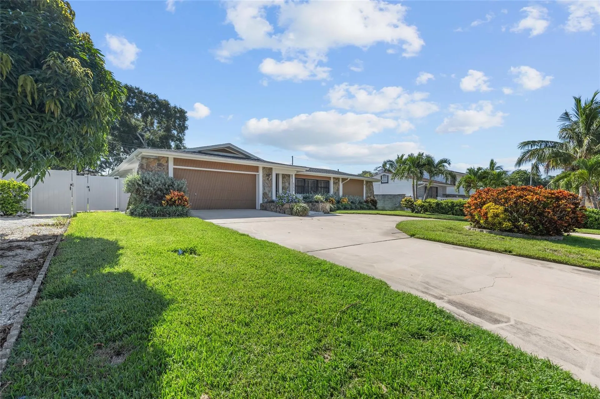 6249 Hillside Avenue Seminole FL 33772