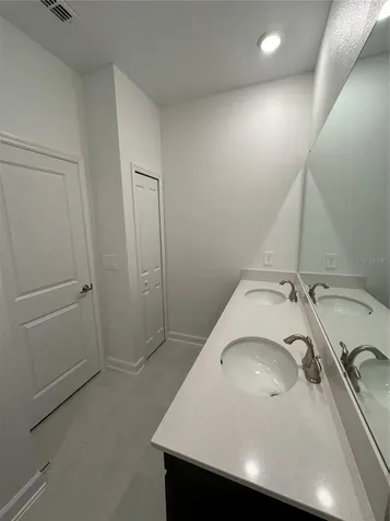 1656 Contentment Loop Kissimmee FL 34744