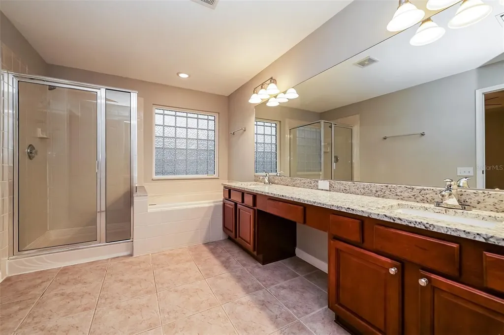 2026 Heartland Circle Valrico FL 33594