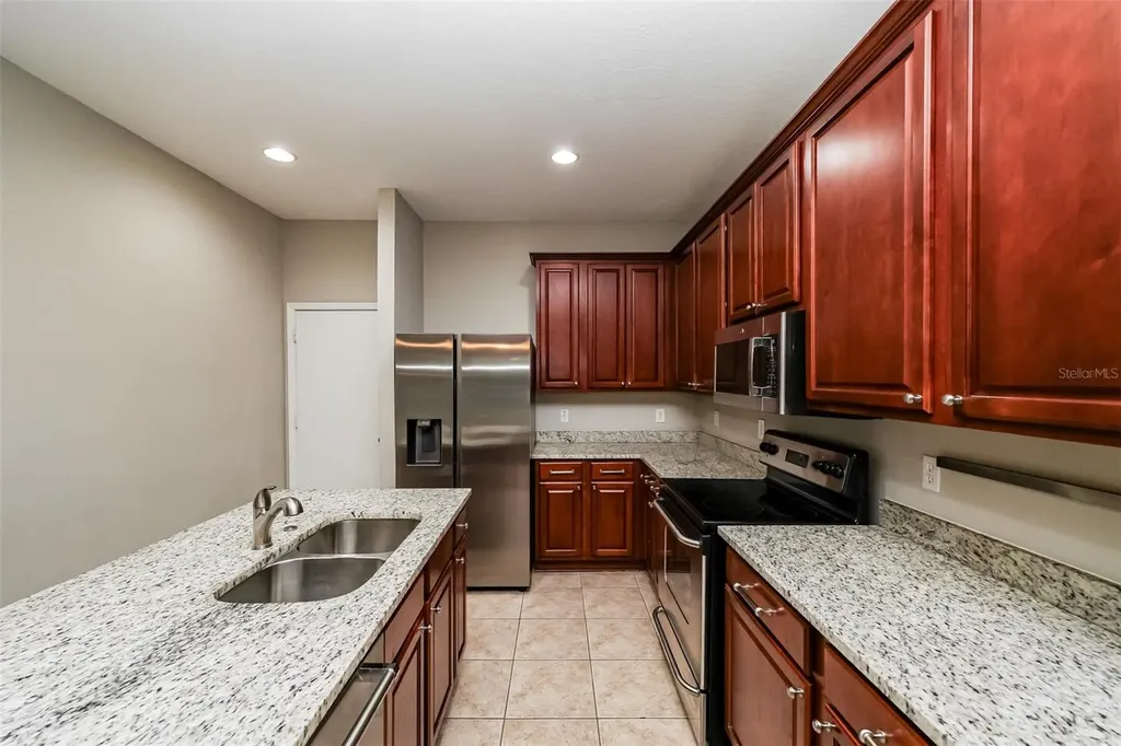 2026 Heartland Circle Valrico FL 33594