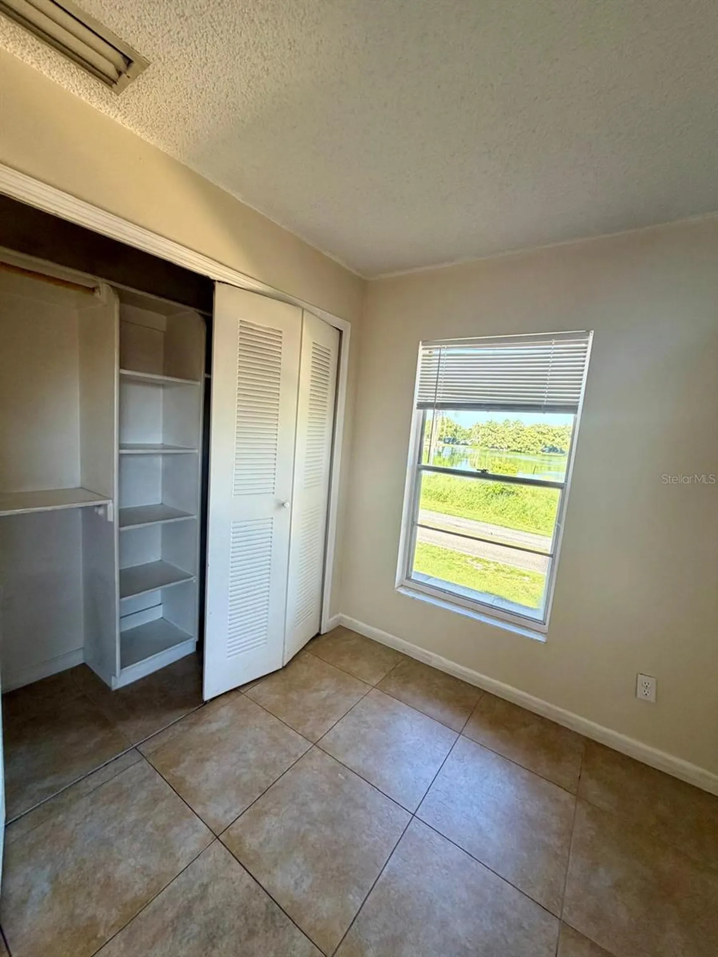 2975 S Fern Creek Avenue Orlando FL 32806
