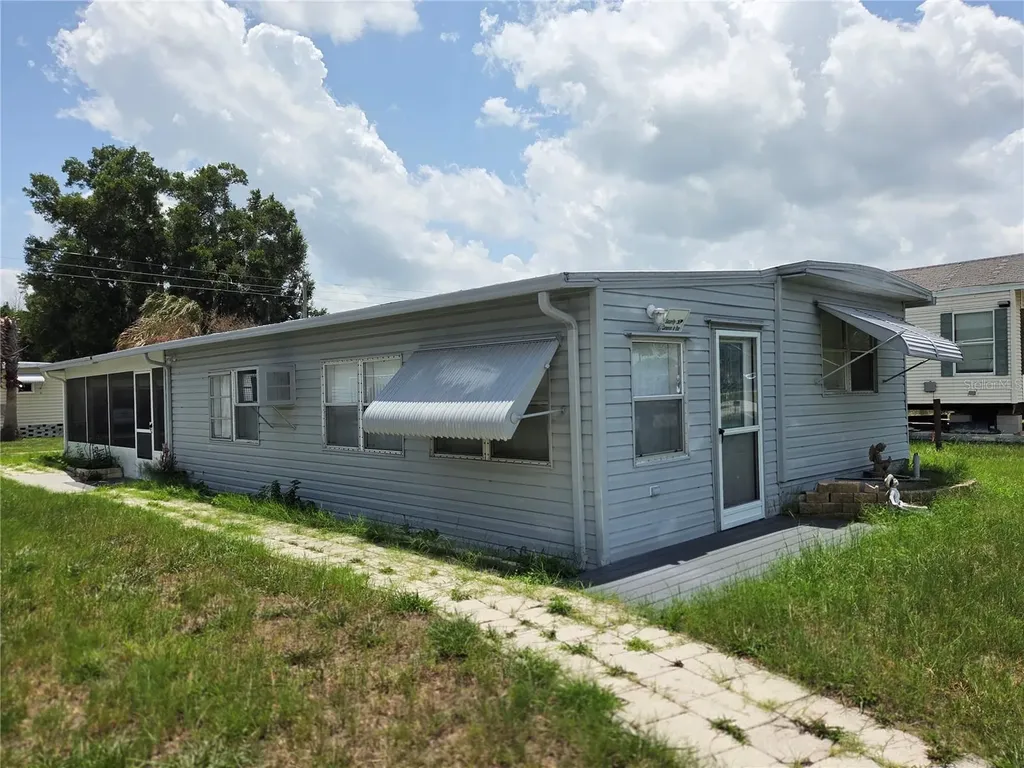 6240 Connecticut Street Zephyrhills FL 33542
