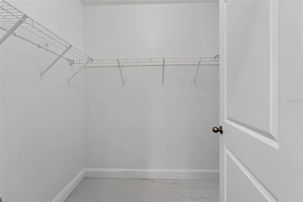 9637 Troncais Circle Thonotosassa FL 33592