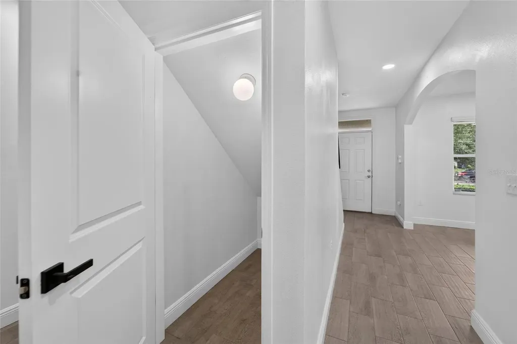 9637 Troncais Circle Thonotosassa FL 33592