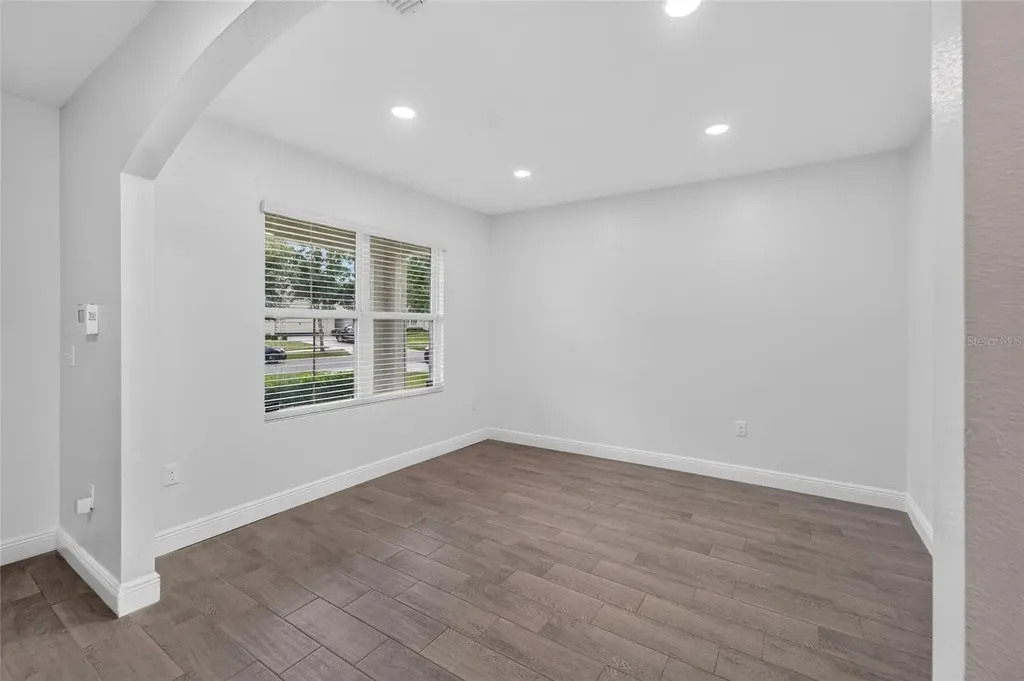 9637 Troncais Circle Thonotosassa FL 33592