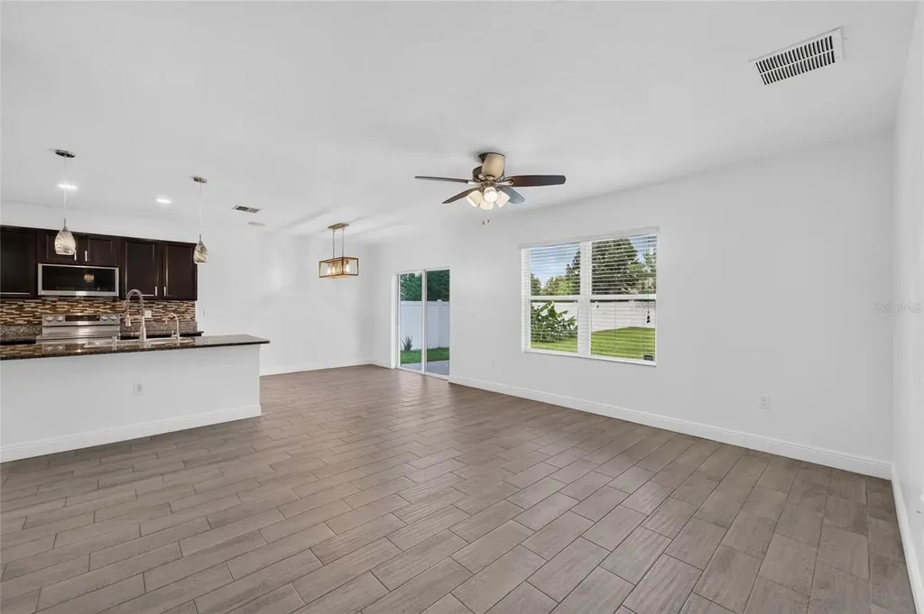 9637 Troncais Circle Thonotosassa FL 33592