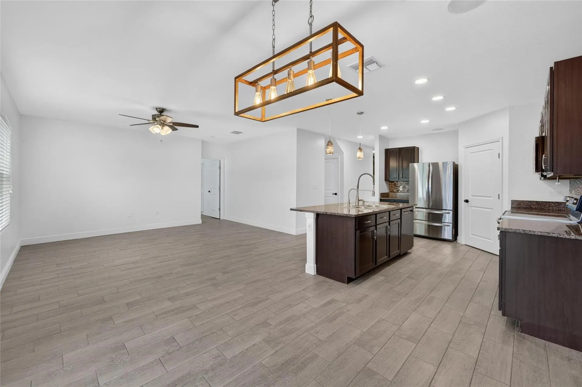 9637 Troncais Circle Thonotosassa FL 33592