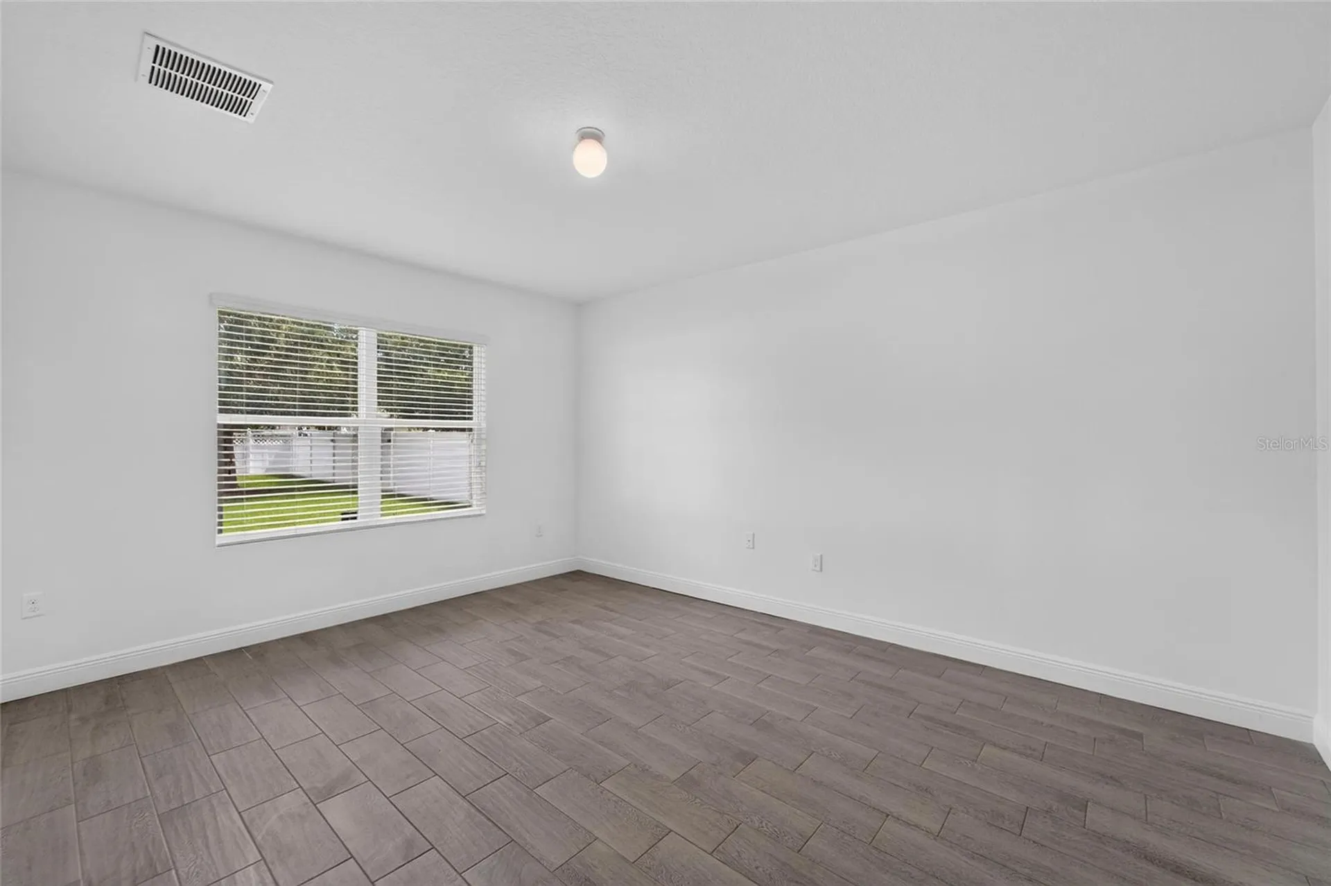 9637 Troncais Circle Thonotosassa FL 33592