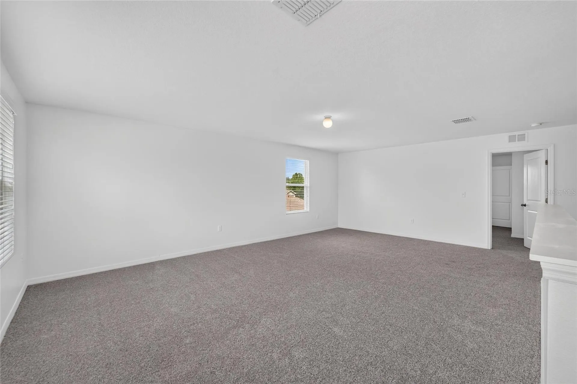 9637 Troncais Circle Thonotosassa FL 33592