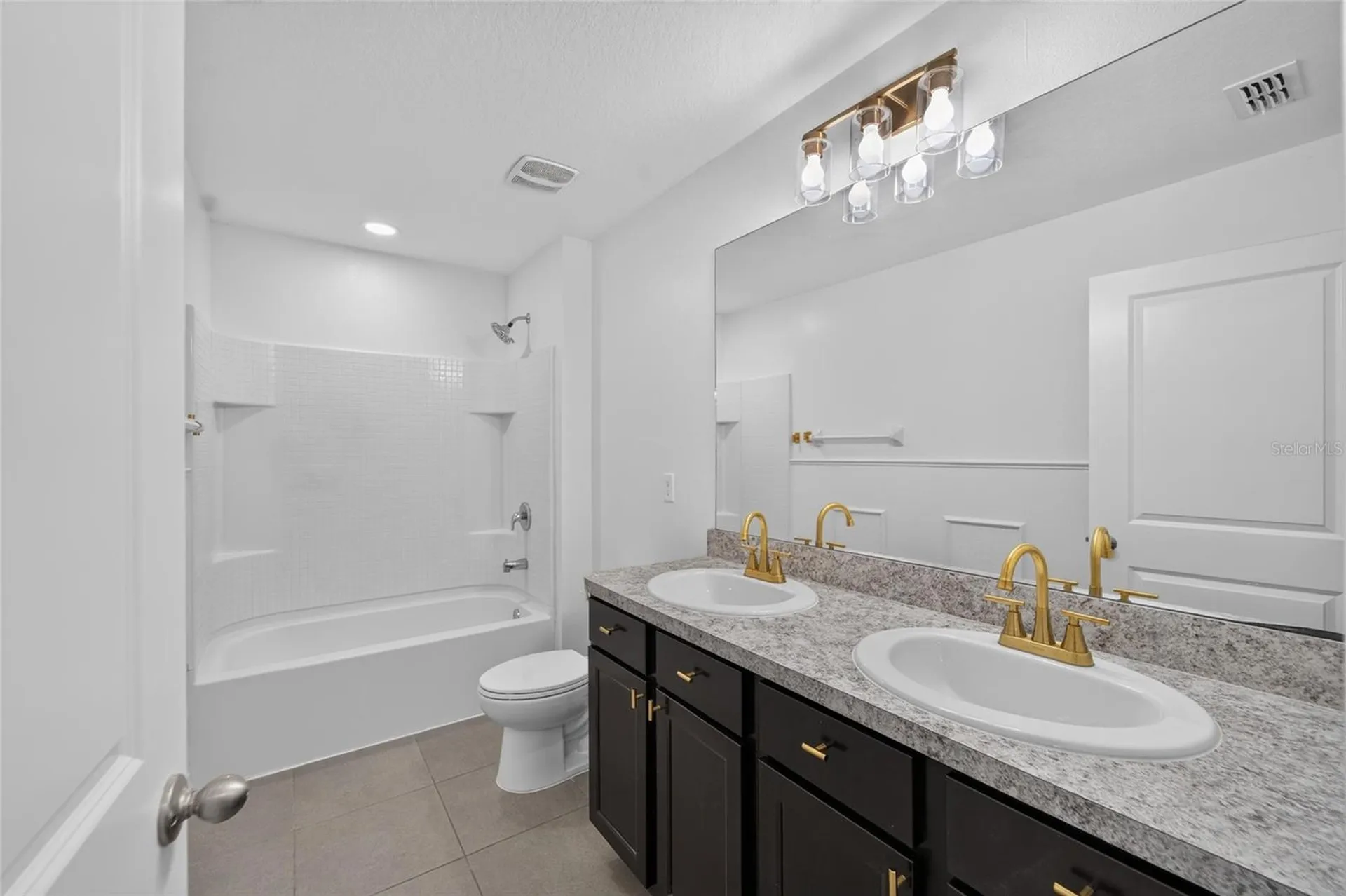 9637 Troncais Circle Thonotosassa FL 33592