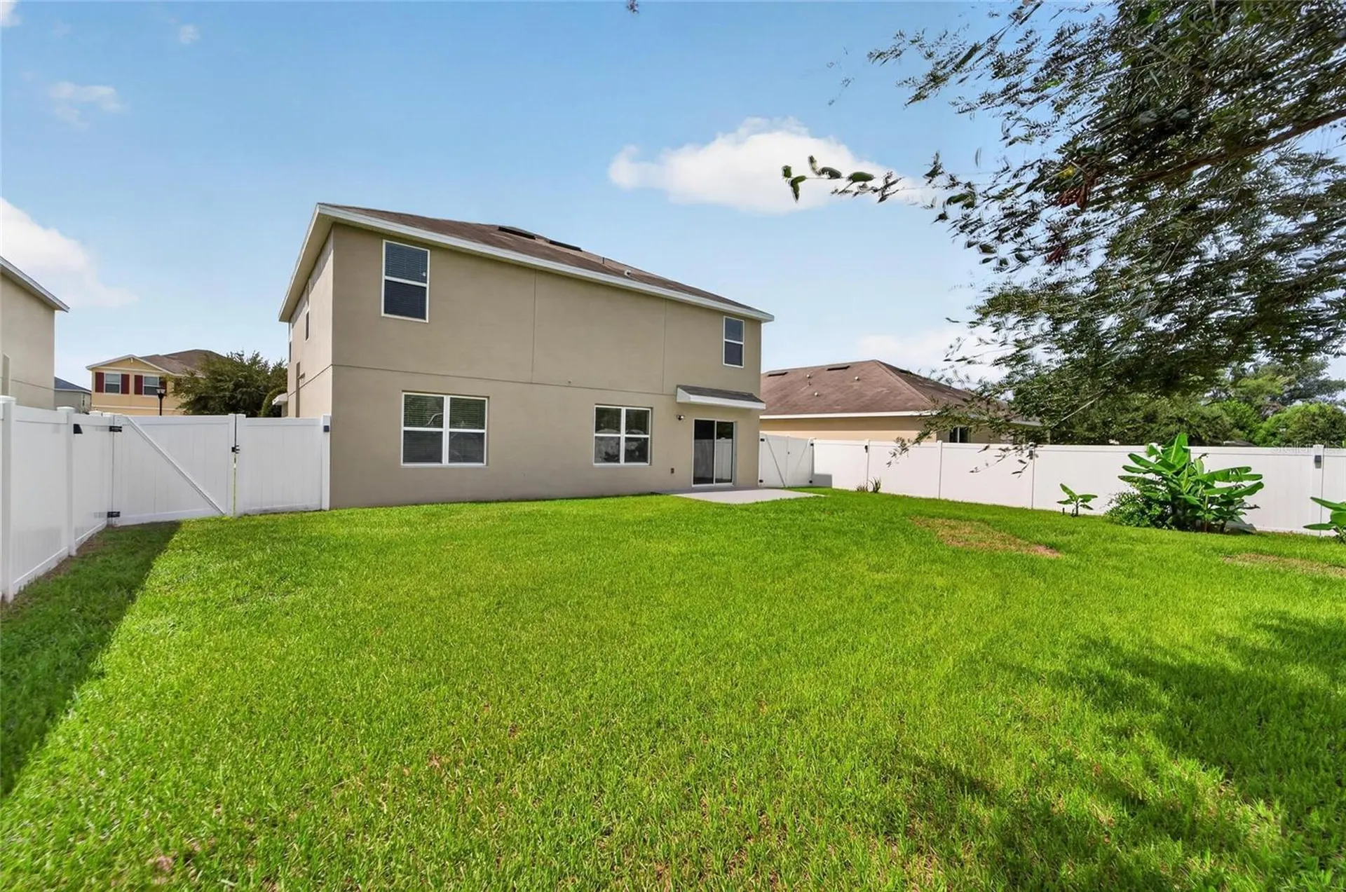 9637 Troncais Circle Thonotosassa FL 33592