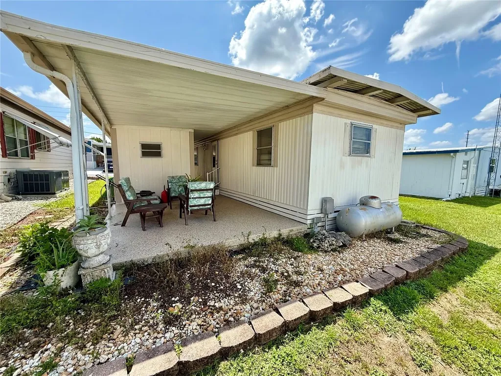 7103 El Meyers Street Zephyrhills FL 33541