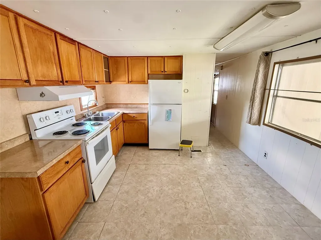 7103 El Meyers Street Zephyrhills FL 33541