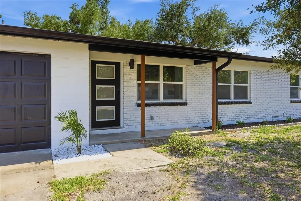 4420 W Bay Court Avenue Tampa FL 33611