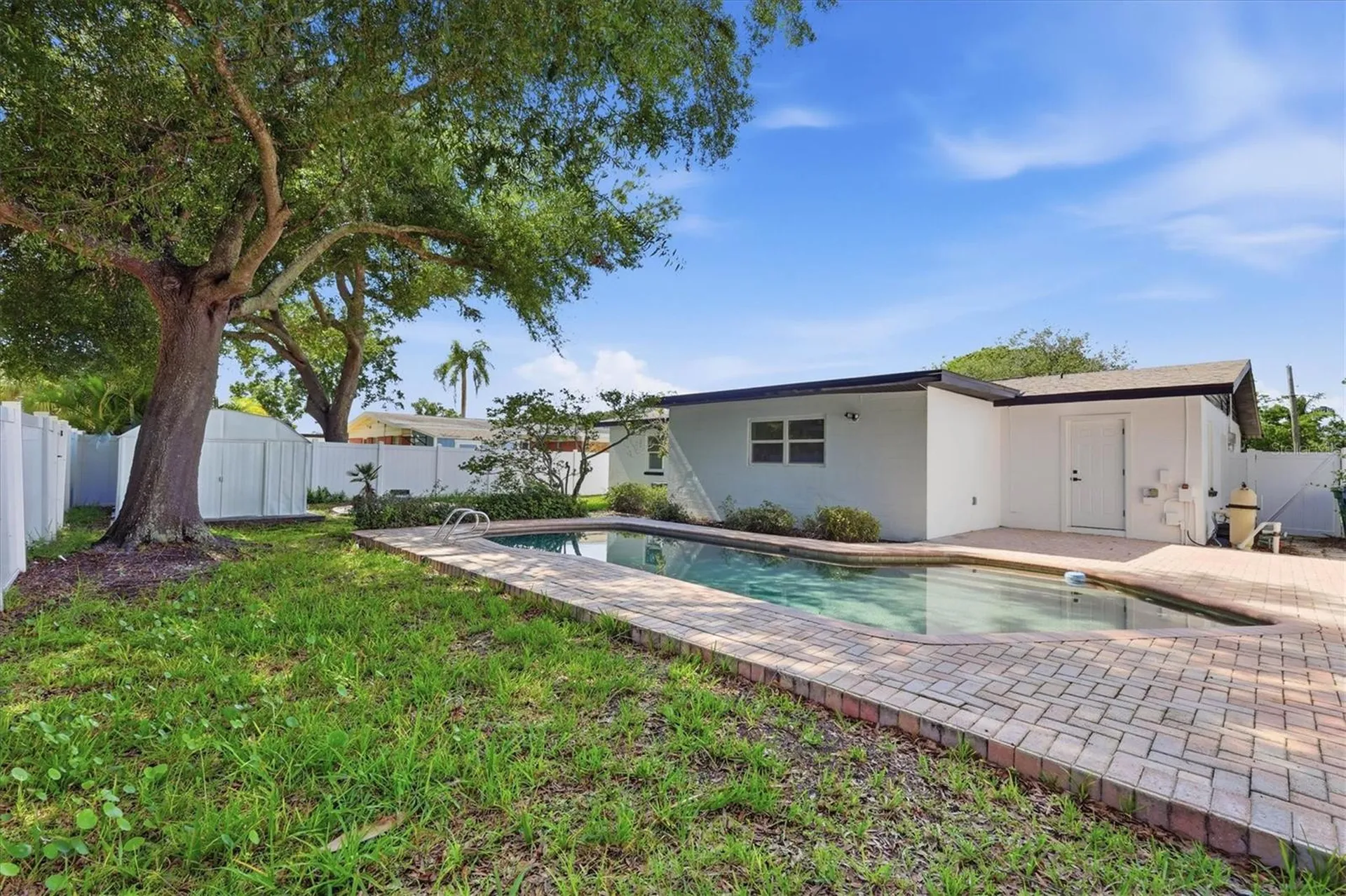 4420 W Bay Court Avenue Tampa FL 33611