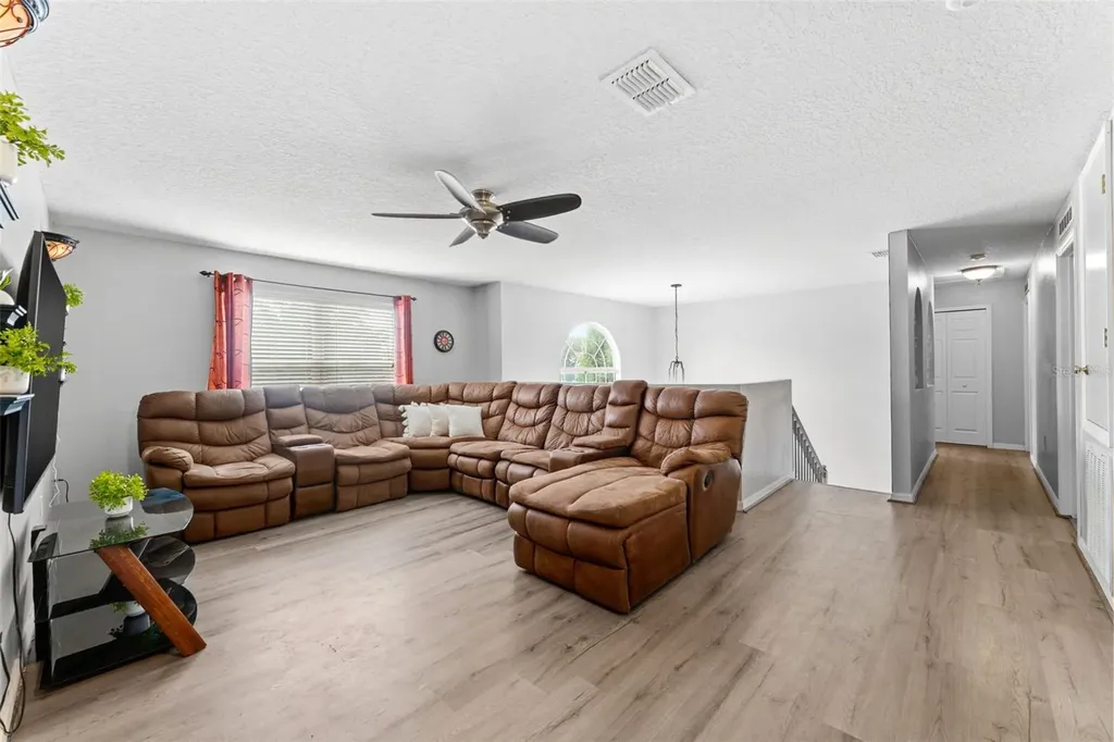 1778 Sunset Ridge Drive Mascotte FL 34753