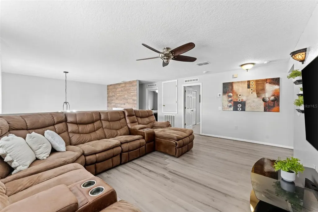 1778 Sunset Ridge Drive Mascotte FL 34753