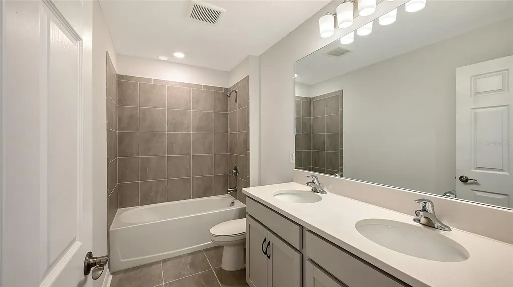 1763 Spreader Lane Sarasota FL 34240