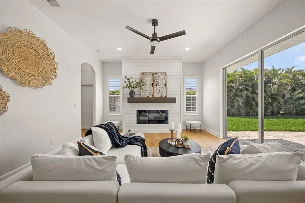 8275 Barton Farms Boulevard Sarasota FL 34240
