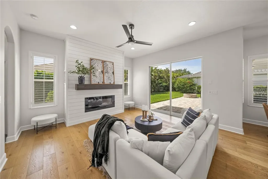 8275 Barton Farms Boulevard Sarasota FL 34240