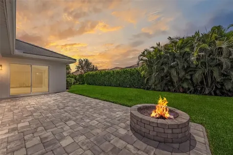 8275 Barton Farms Boulevard Sarasota FL 34240