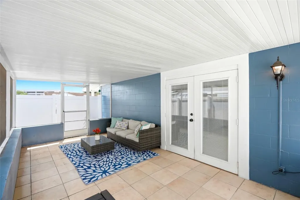 8704 Marlin Court Tampa FL 33634