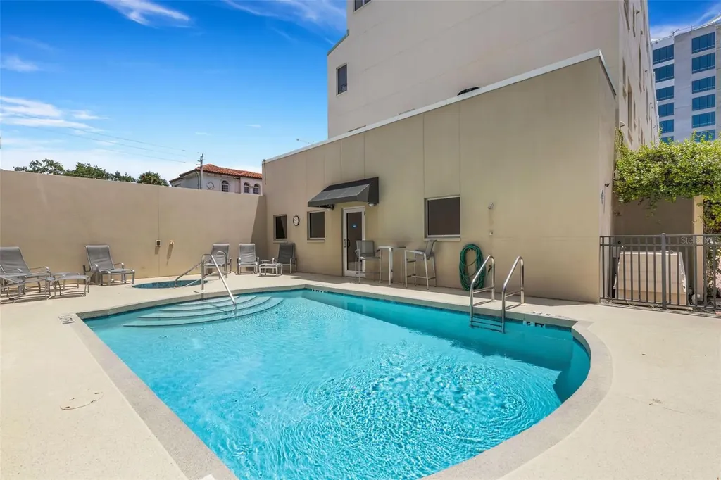 235 Cocoanut Avenue Sarasota FL 34236