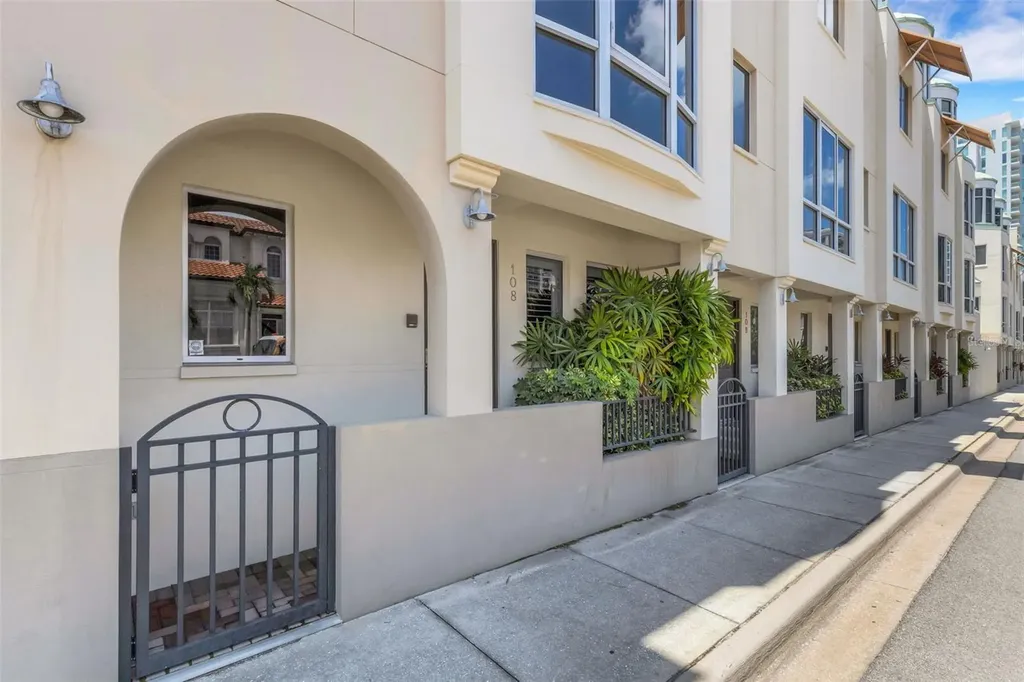 235 Cocoanut Avenue Sarasota FL 34236