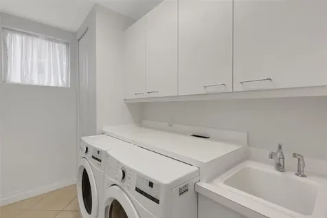 235 Cocoanut Avenue Sarasota FL 34236