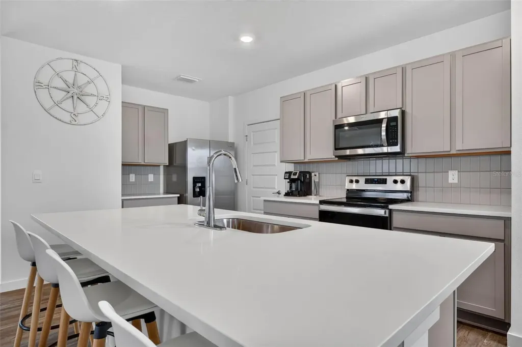 9744 Crescent Ray Drive Wesley Chapel FL 33545